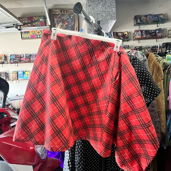 Tuesday Bassen Plaid Crop Top and skirt set NEW 5X - Picture 3 of 6